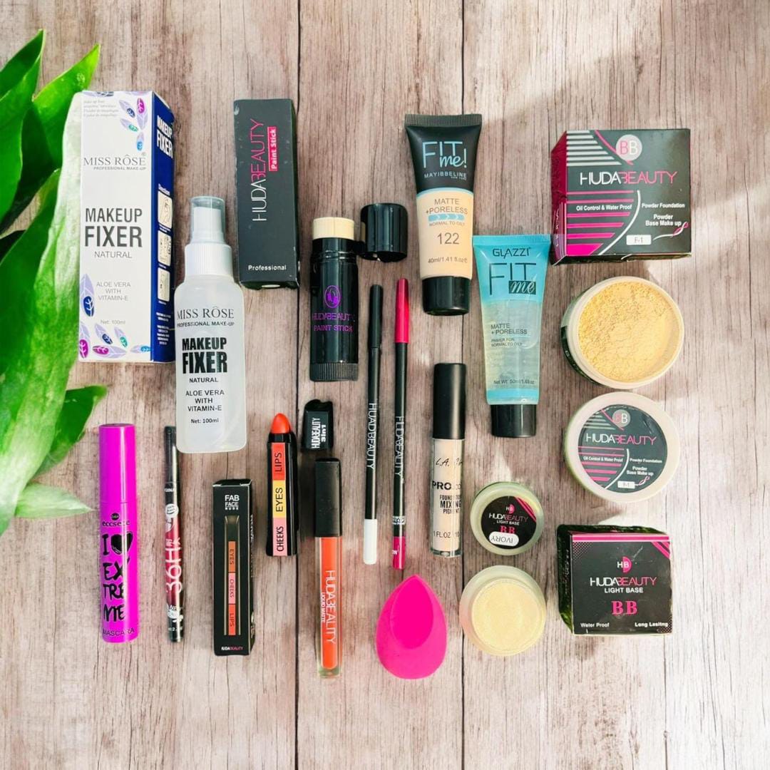 14 in 1 Makeup Deal – Makeup Fixer, Foundation, Beauty Blender & Complete Beauty Kit